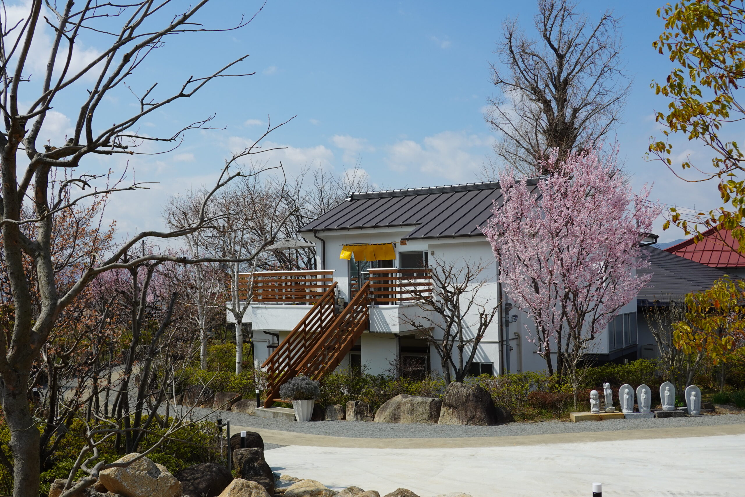 春季彼岸会法要の様子
