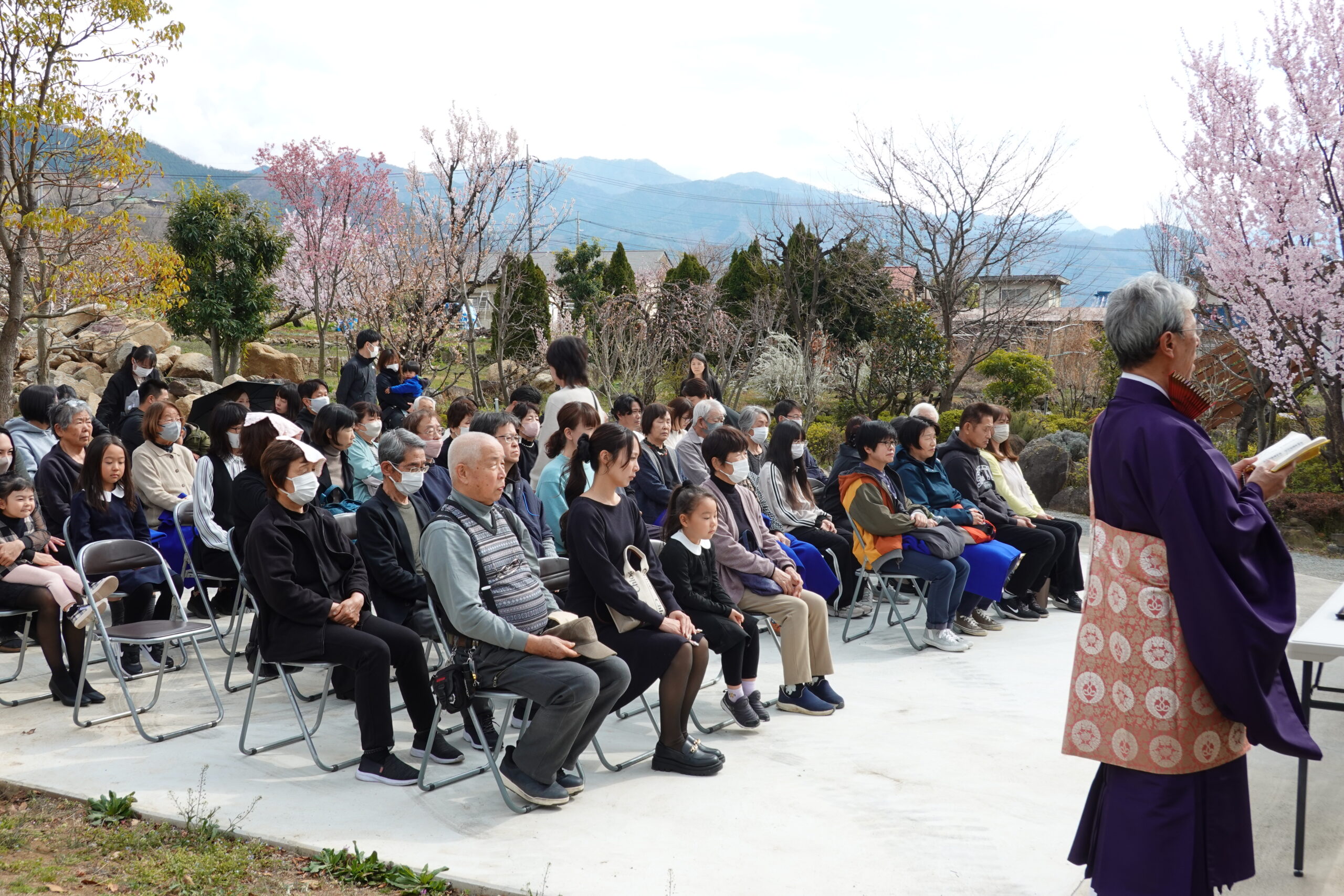 春季彼岸会法要の様子